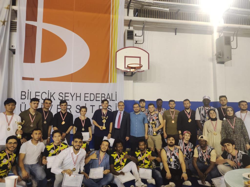 Bahar Spor Müsabakaları Ödül Töreni